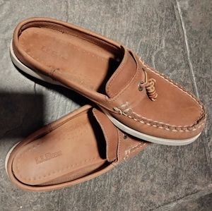 L.L. BEAN SLIP ON SHOES TAN    6 1/2